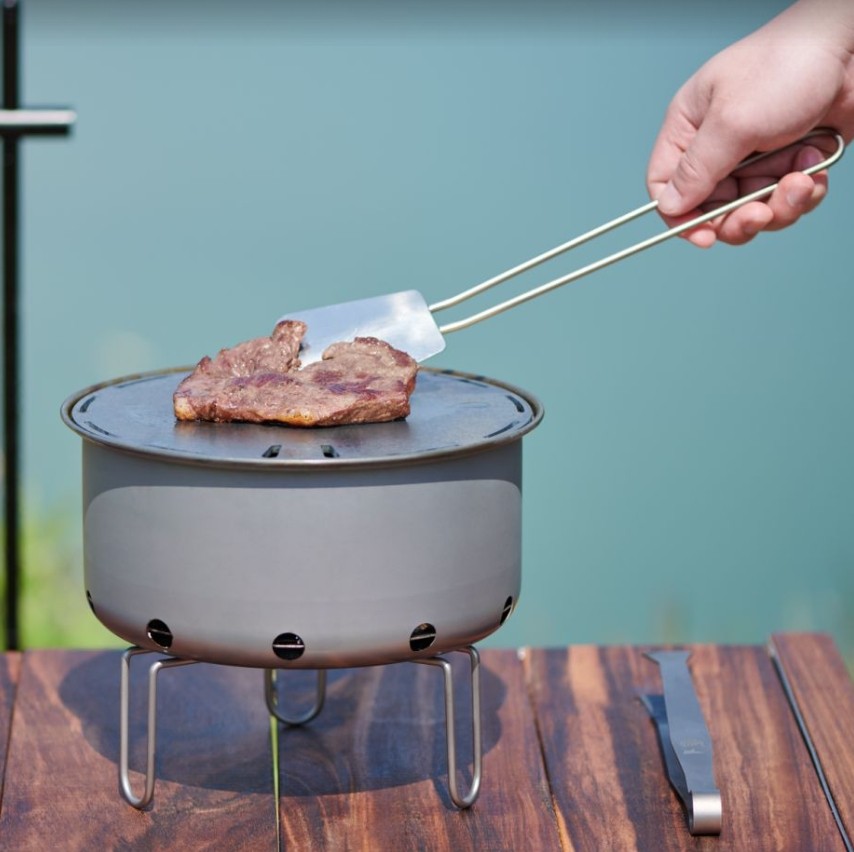 Outdoor Titanium Portable Flat - مراجعة Camping Cooking Table With Windshield وسعره